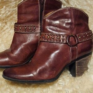 Studded Leather Ankle Boots - Burgundy By SOFFT size 8.5